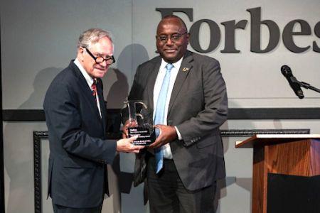 Rawbank remporte le Forbes Best of Africa Innovative Banking Award pour ses solutions bancaires innovantes en RDC