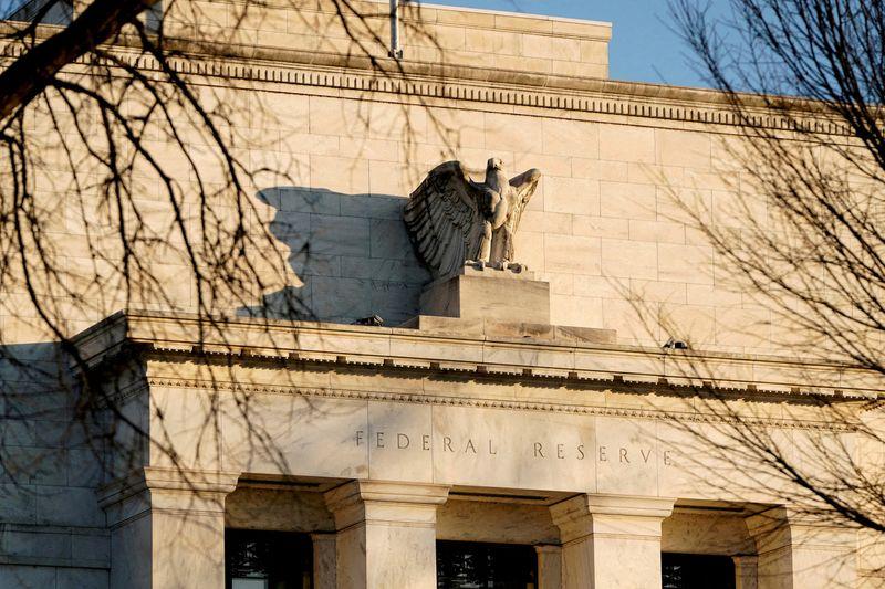 Fed leaves rates unchanged, sees no hurry to cut again